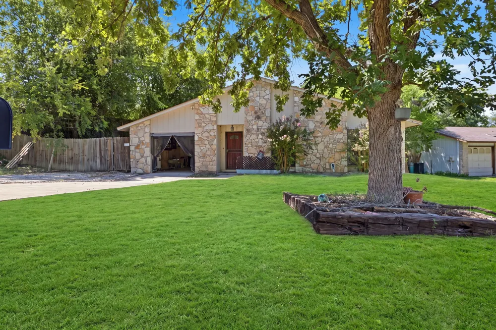 12101 Wilderness Trail Live Oak, TX 78233