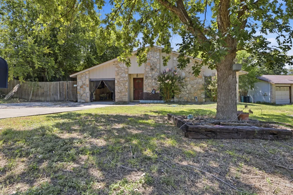 12101 Wilderness Trail Live Oak, TX 78233