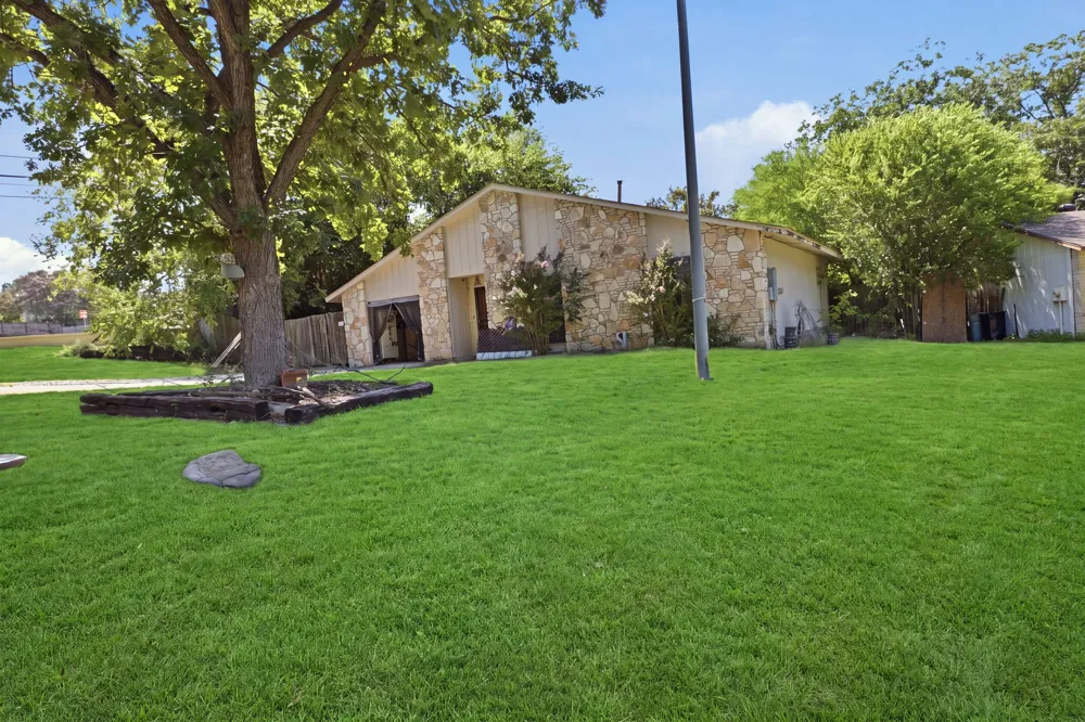 12101 Wilderness Trail Live Oak, TX 78233