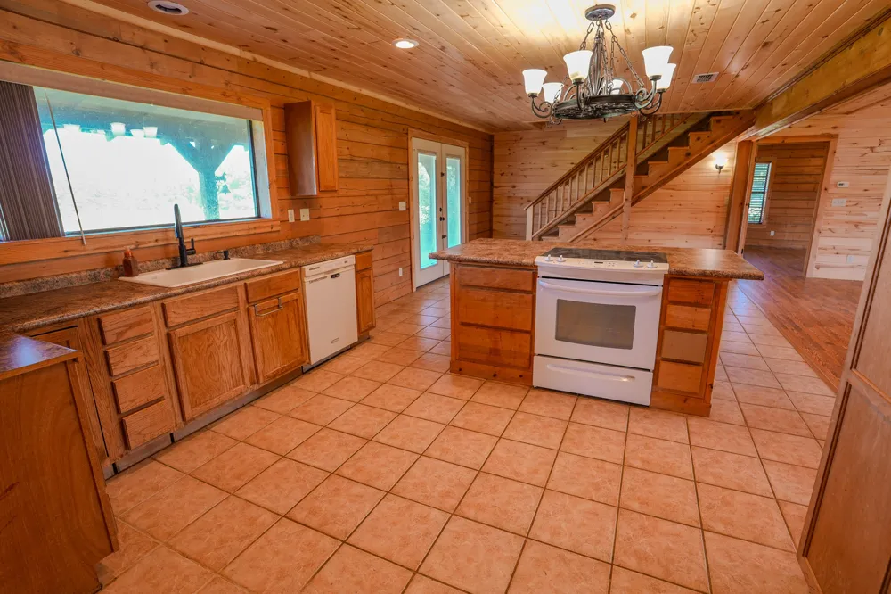 457 County Road 3270 Mineola, TX 75773