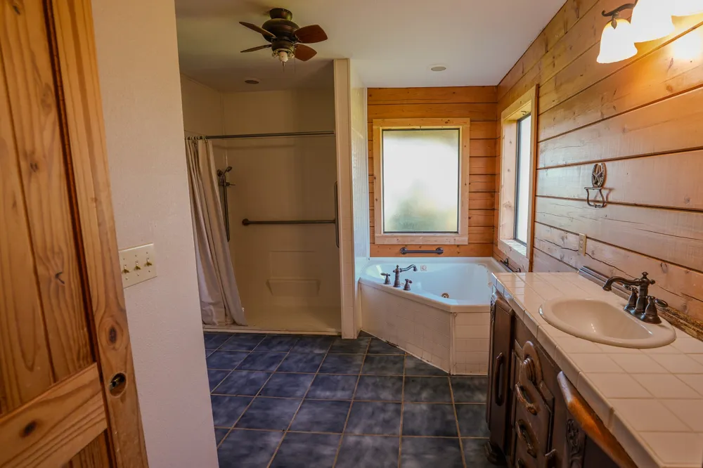 457 County Road 3270 Mineola, TX 75773