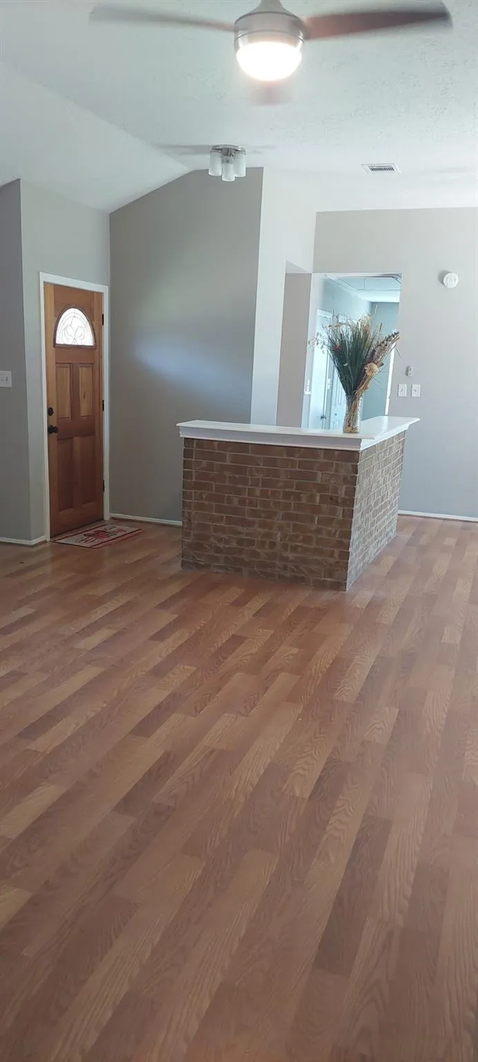 1618 Thornbrook Drive Missouri City, TX 77489