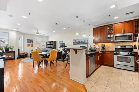 203-207 HACKENSACK PLANK RD