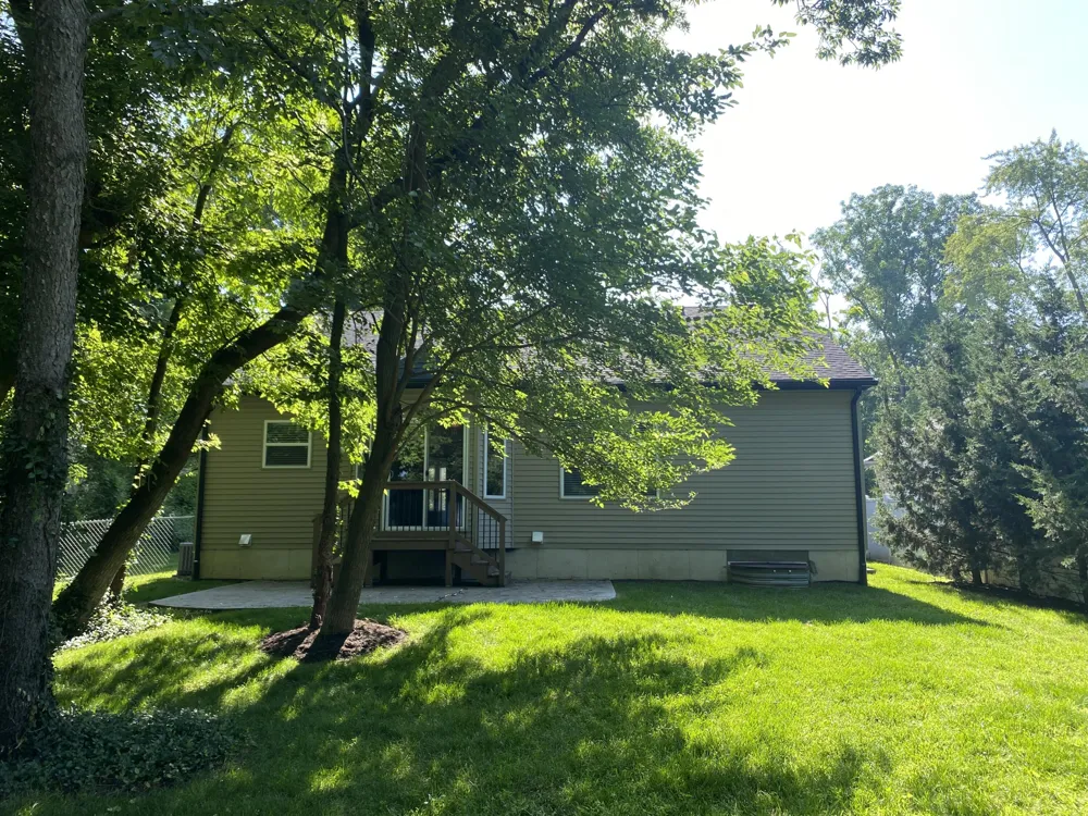 9915 Wayne Road Livonia, MI 48150