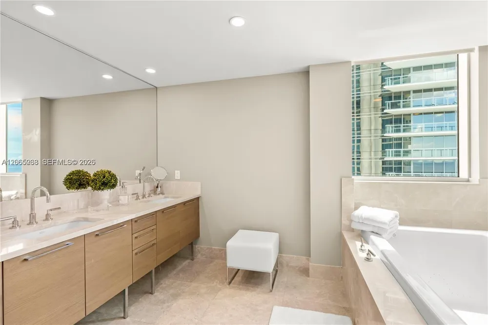 17001 Collins Ave #1908 Sunny Isles Beach, FL 33160