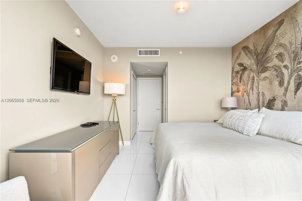 17001 Collins Ave #1908 Sunny Isles Beach, FL 33160