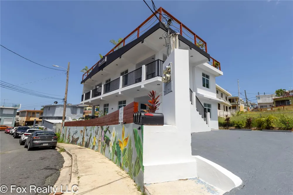 391 CALLE FRANCISCO COLON GUERRA #391 Rincon, PR 00677