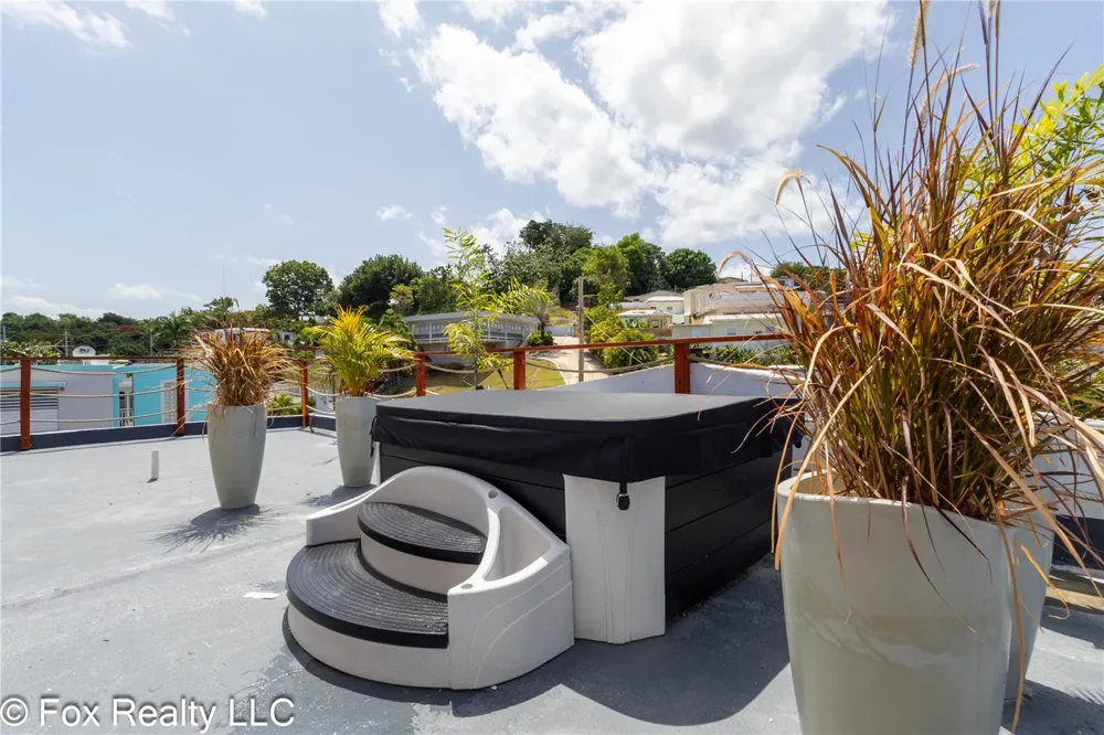 391 CALLE FRANCISCO COLON GUERRA #391 Rincon, PR 00677