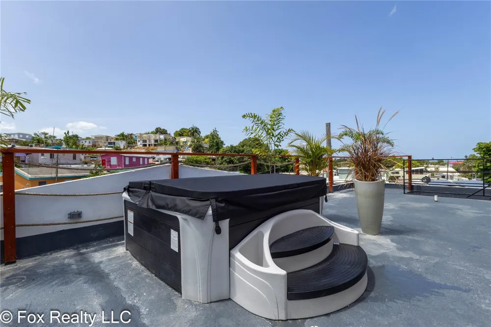 391 CALLE FRANCISCO COLON GUERRA #391 Rincon, PR 00677