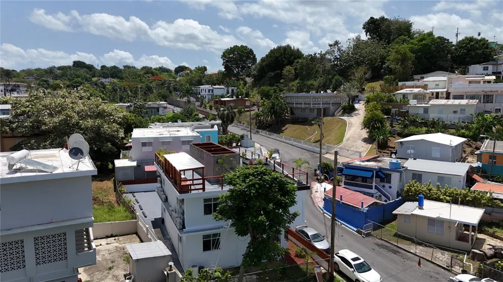 391 CALLE FRANCISCO COLON GUERRA #391 Rincon, PR 00677