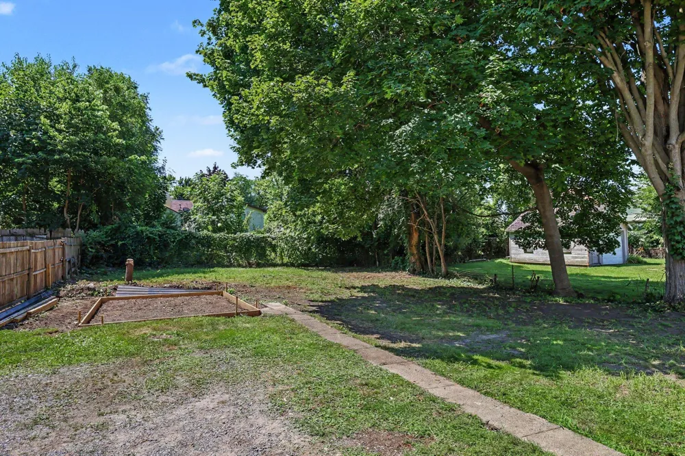 113 E Robinson Street Jackson City, MI 49203