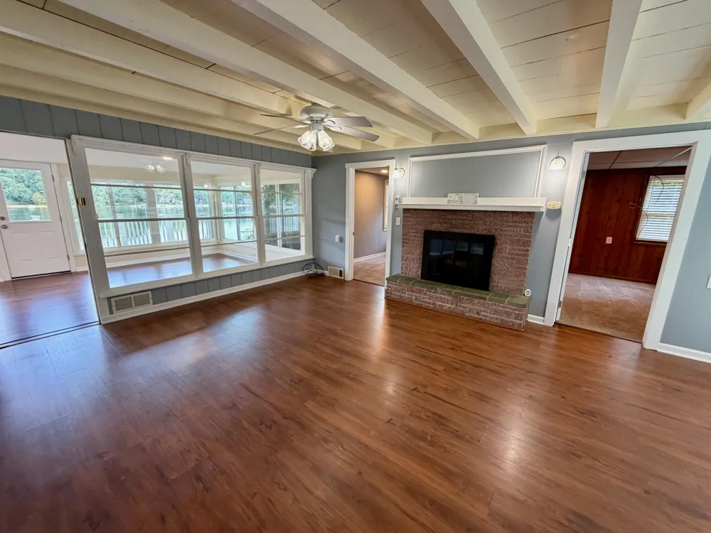 8980 Loveless Drive NE Courtland Township, MI 49341