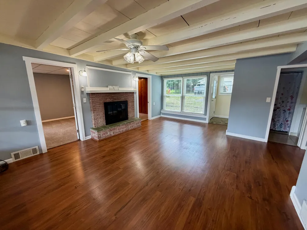 8980 Loveless Drive NE Courtland Township, MI 49341