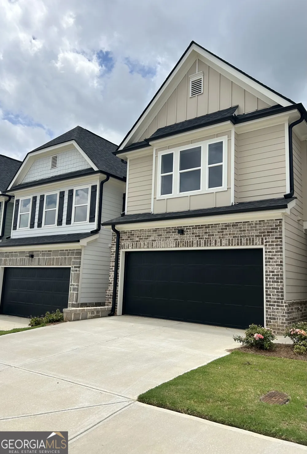 36 Crest DR Hartwell, GA 30643