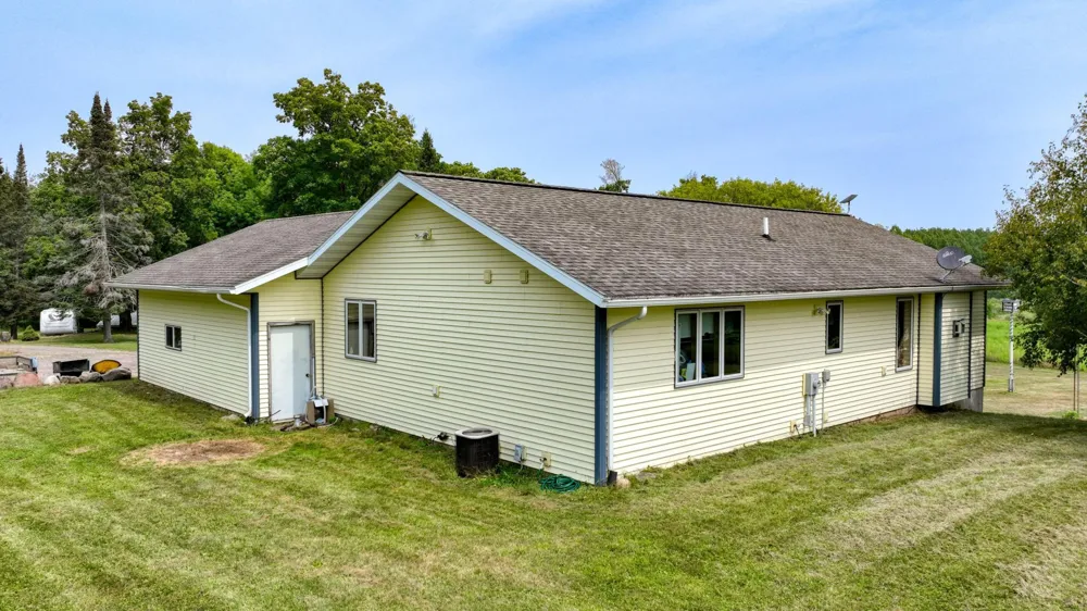 N1395 Grouse Road Sarona, WI 54870