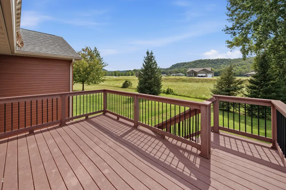 1407 Woodland Way Lake City, MN 55041