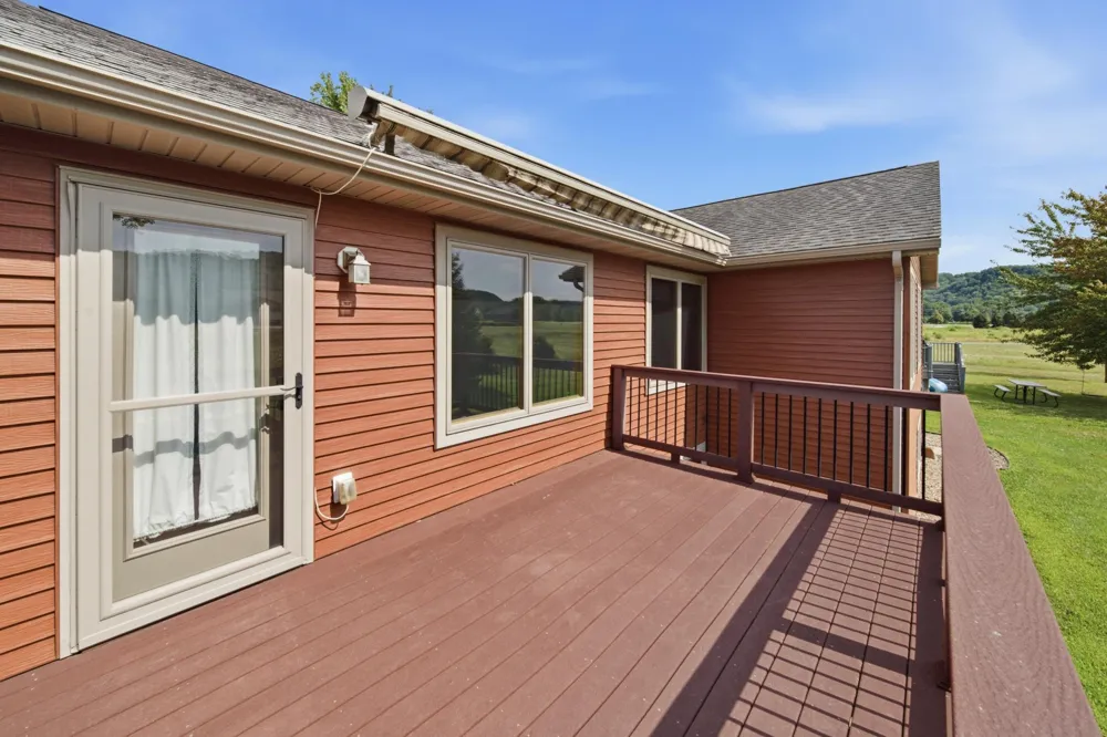 1407 Woodland Way Lake City, MN 55041