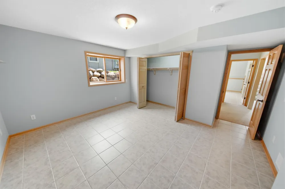 1407 Woodland Way Lake City, MN 55041