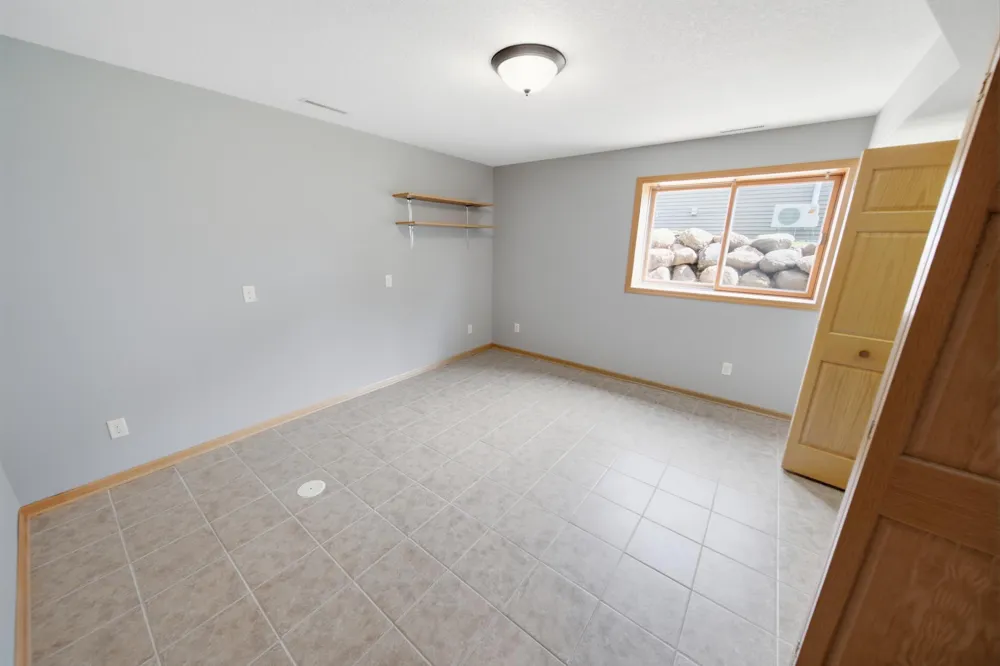 1407 Woodland Way Lake City, MN 55041