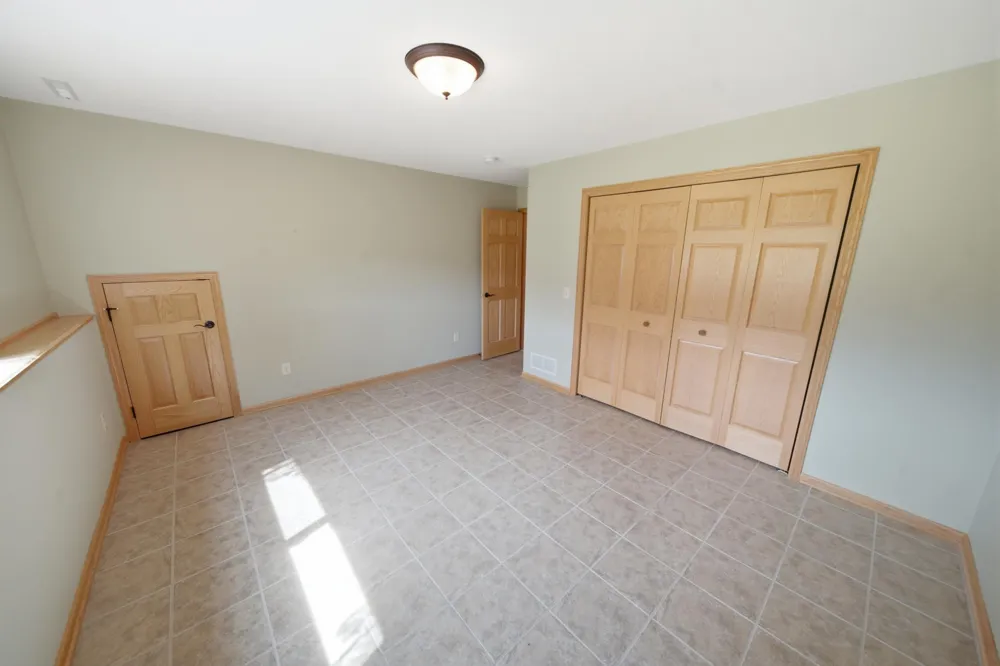 1407 Woodland Way Lake City, MN 55041