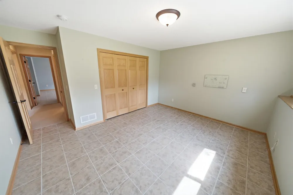 1407 Woodland Way Lake City, MN 55041
