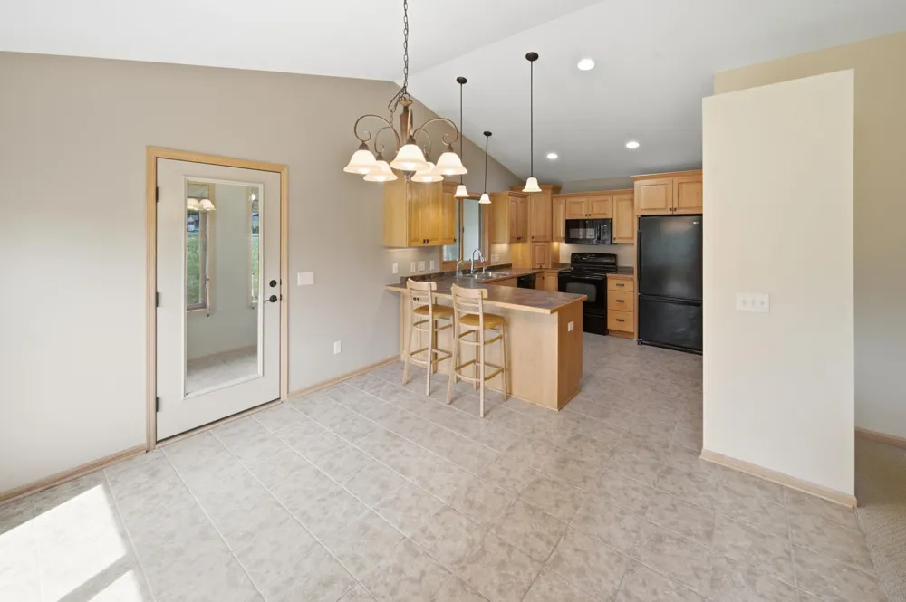 1407 Woodland Way Lake City, MN 55041