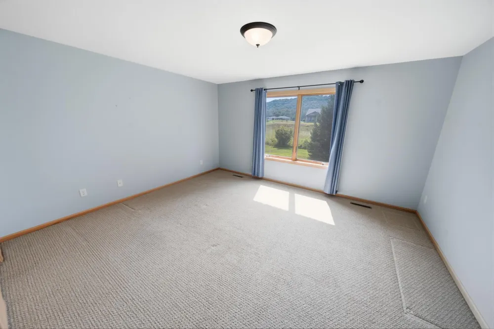 1407 Woodland Way Lake City, MN 55041