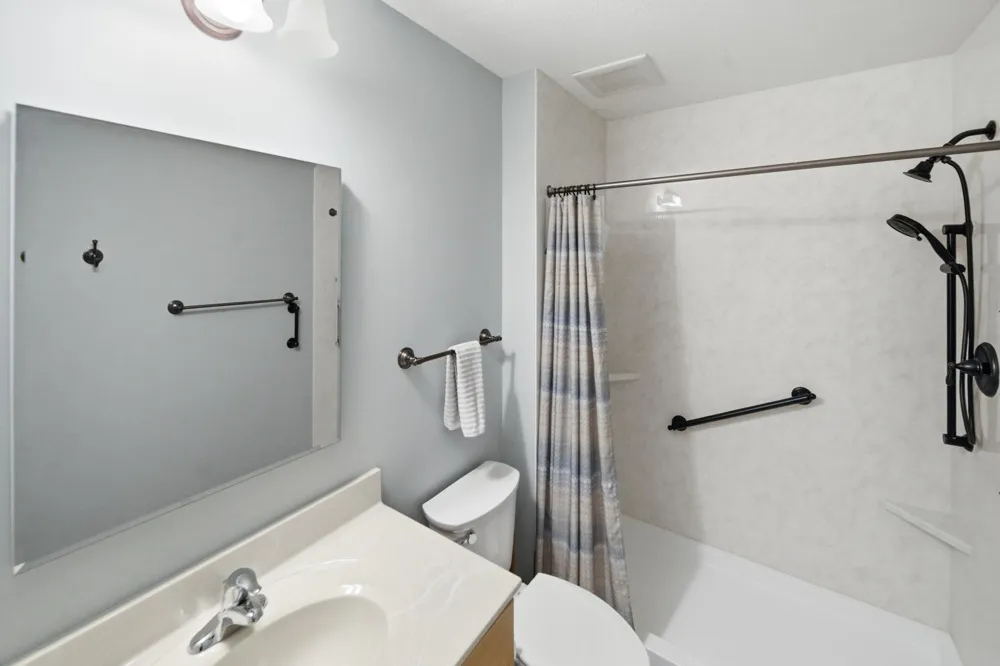 1407 Woodland Way Lake City, MN 55041