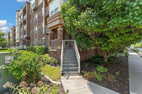 2407 39th Avenue NE #113