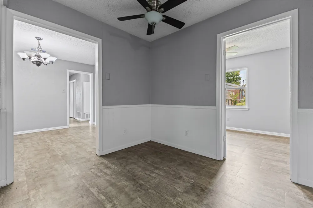 116 Highland Drive Ennis, TX 75119