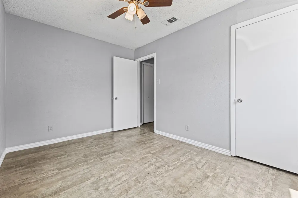 116 Highland Drive Ennis, TX 75119