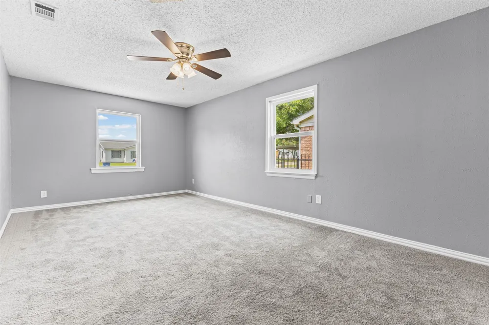 116 Highland Drive Ennis, TX 75119