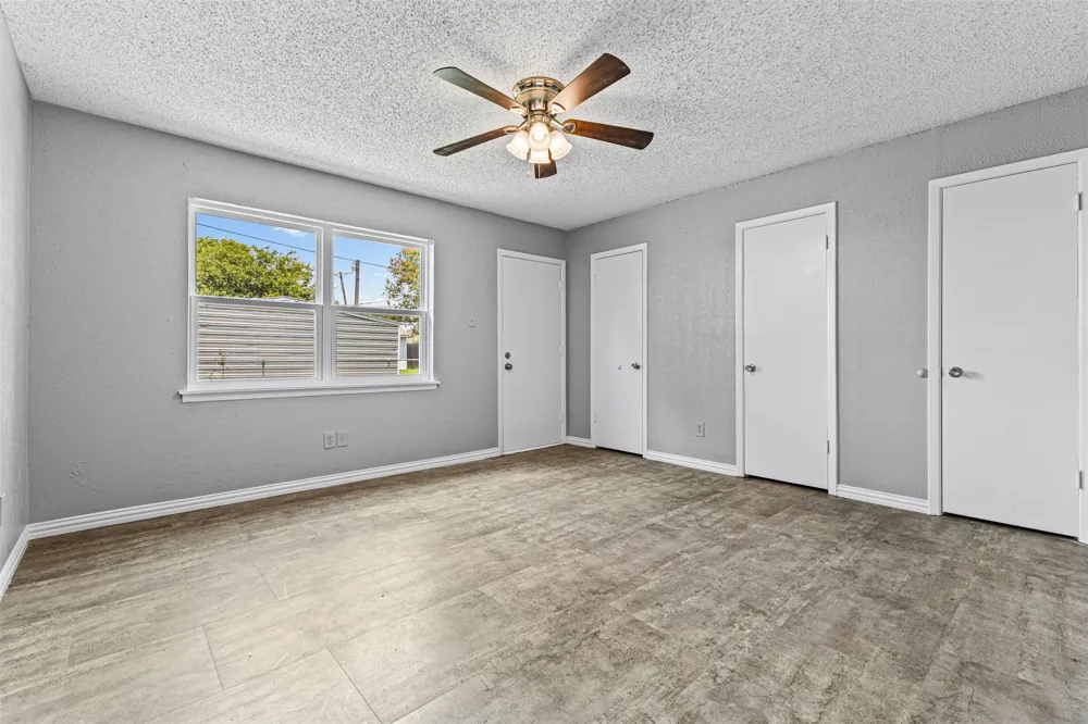116 Highland Drive Ennis, TX 75119