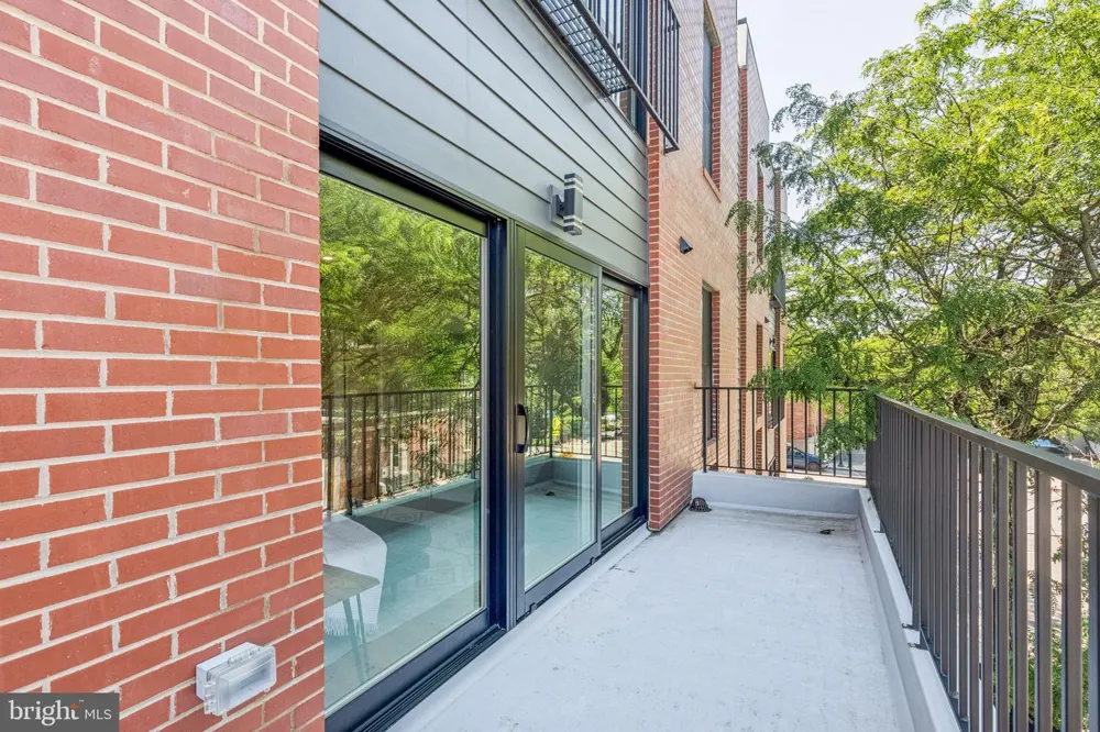 203 HAVERFORD AVENUE #203 Narberth, PA 19072