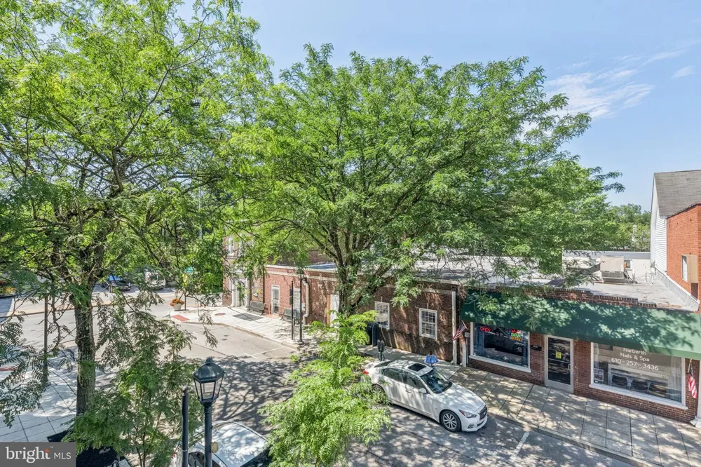 203 HAVERFORD AVENUE #203 Narberth, PA 19072