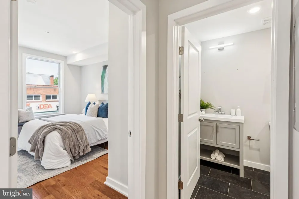 203 HAVERFORD AVENUE #203 Narberth, PA 19072