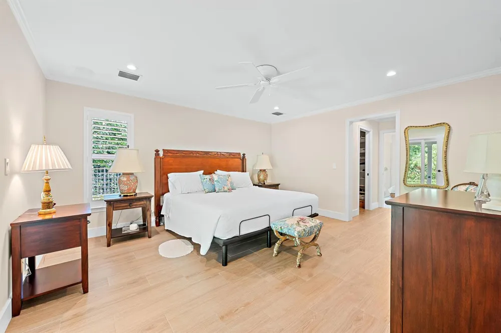 11785 Lake Shore Place North Palm Beach, FL 33408