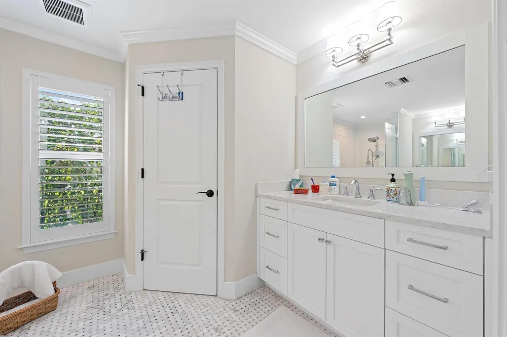 11785 Lake Shore Place North Palm Beach, FL 33408