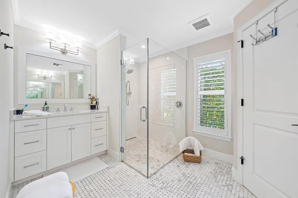 11785 Lake Shore Place North Palm Beach, FL 33408