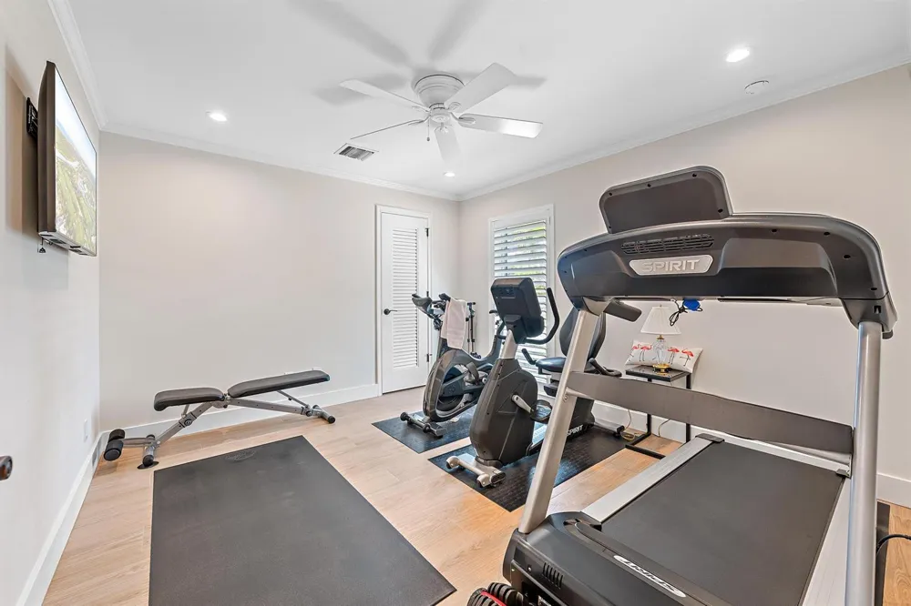 11785 Lake Shore Place North Palm Beach, FL 33408