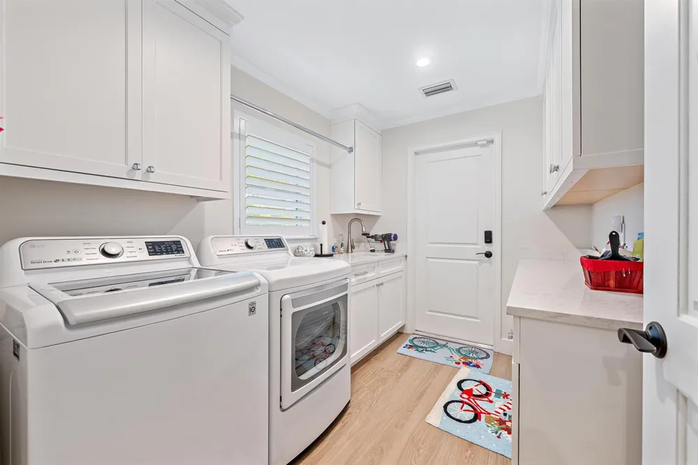 11785 Lake Shore Place North Palm Beach, FL 33408