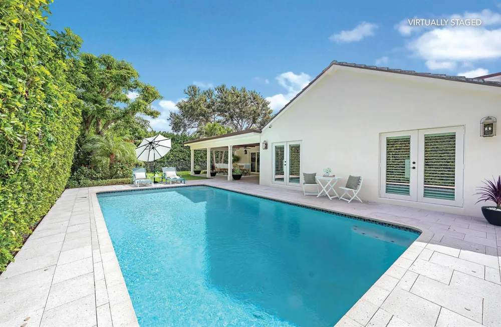 11785 Lake Shore Place North Palm Beach, FL 33408