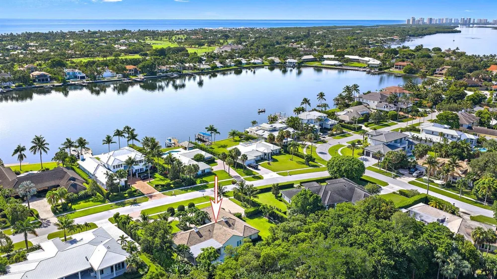 11785 Lake Shore Place North Palm Beach, FL 33408