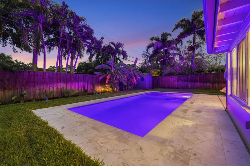 4670 NE 4TH AVENUE Oakland Park, FL 33334