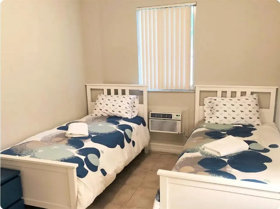 4411 E TRADEWINDS AVENUE #A-B Lauderdale By The Sea, FL 33308