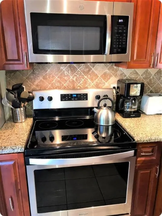 4411 E TRADEWINDS AVENUE #A-B Lauderdale By The Sea, FL 33308