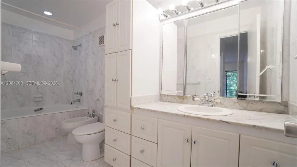 3823 Estepona Ave Doral, FL 33178