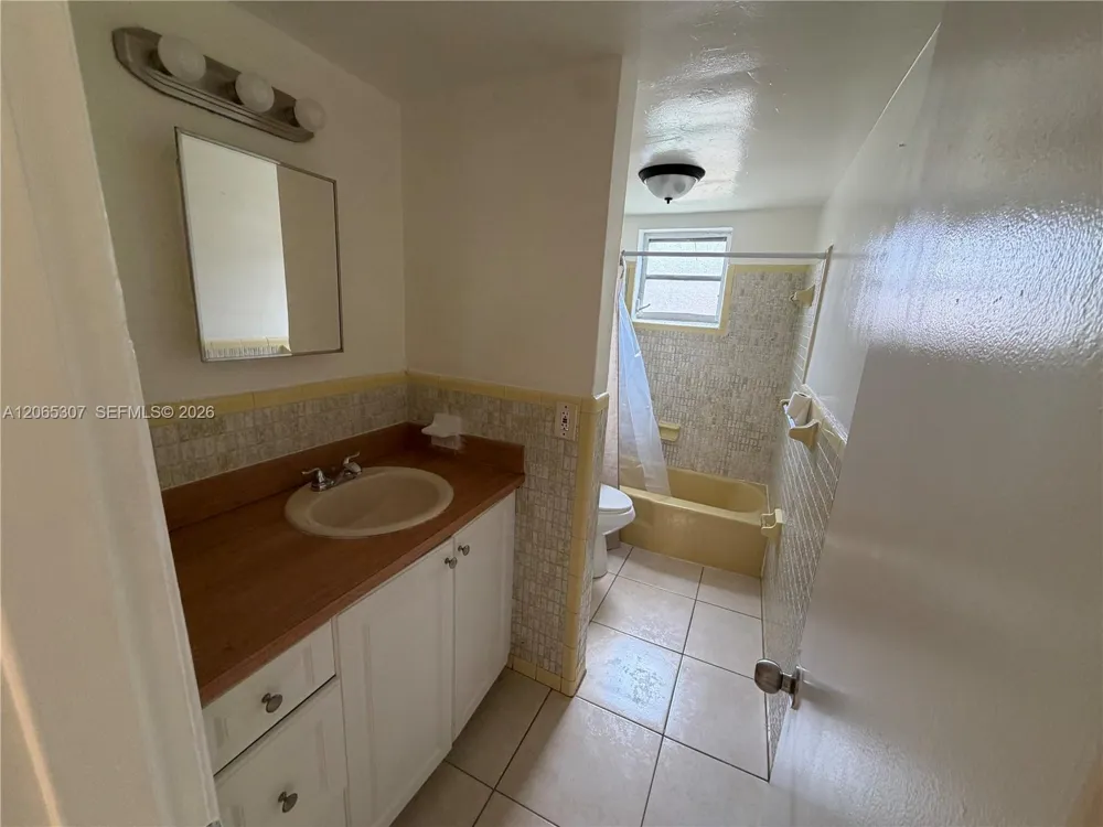 16150 NE 19th Ct #2 North Miami Beach, FL 33162