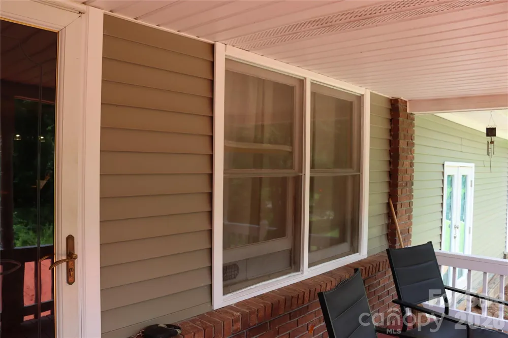 9 Wooded Valley Lane Burnsville, NC 28714