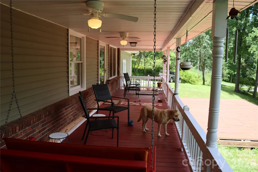 9 Wooded Valley Lane Burnsville, NC 28714